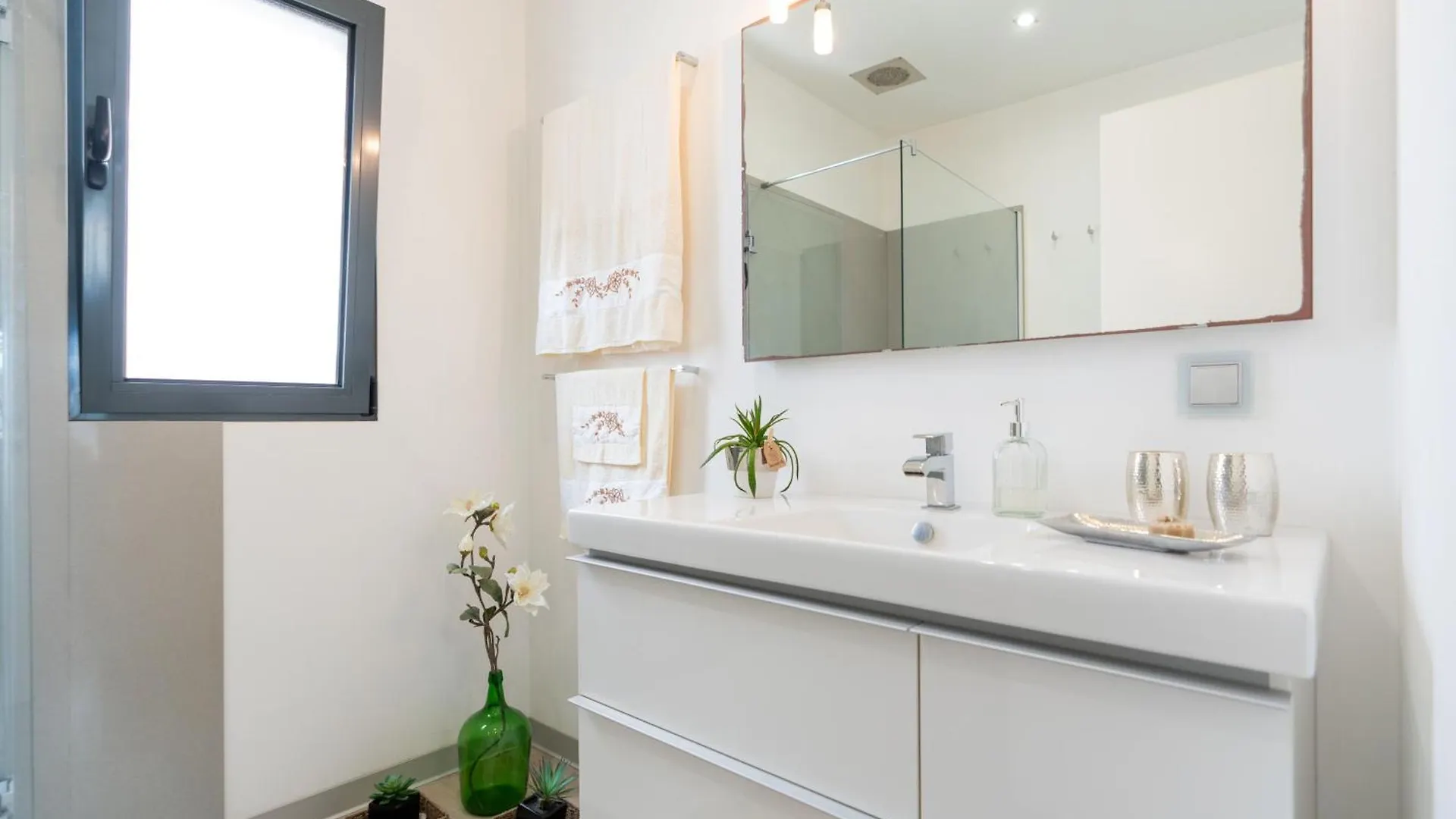 בית נופש פונשל Casa Terrea, Vista Mar Montanha Ideal Familias Ou Casais פורטוגל